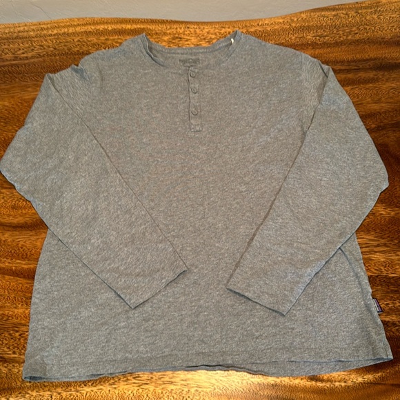 Patagonia Organic Cotton Lightweight Henley - Picture 1 of 4